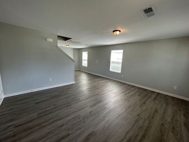 Foto del edificio - 3214 Castlecreek Dr SW