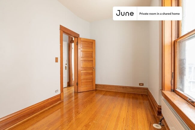 Building Photo - Room in Shared 3 bed/1 bath home