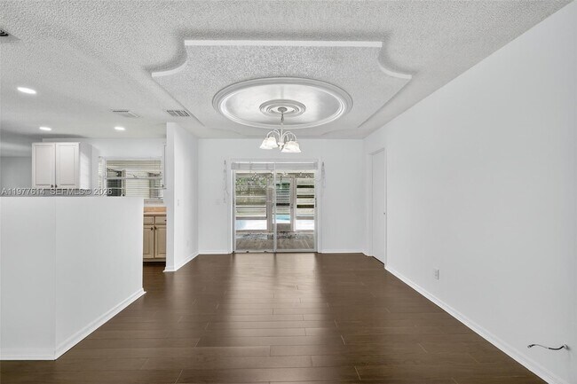 Foto del edificio - 770 SE Hollahan Ave