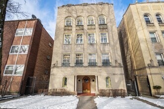 Building Photo - 6038 N Washtenaw Ave