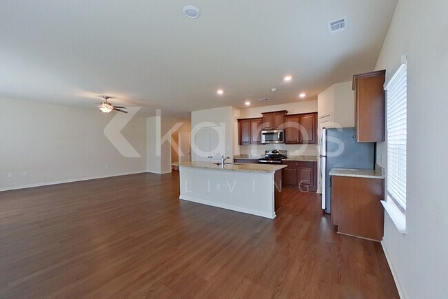 Foto del edificio - 1114 Freedom Pkwy
