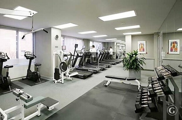 Foto del edificio - 240 E 39th St