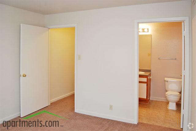 Bedroom - 89 East