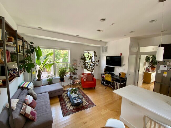 Living room - 1854 Mintwood Plz NW