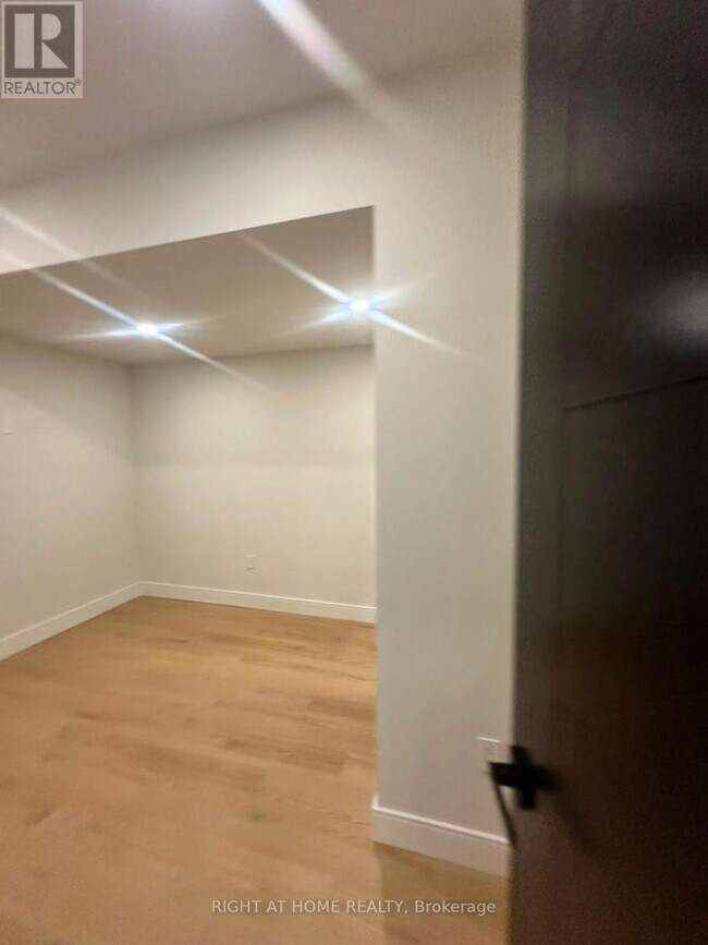 Photo du bâtiment - 855 TENTH STREET