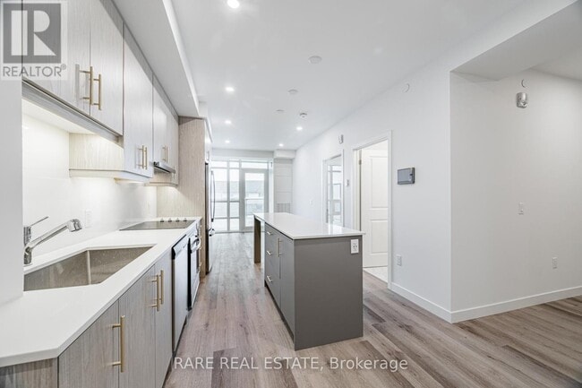 Building Photo - 461 Green Rd