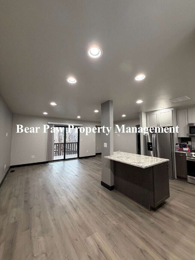 Foto del edificio - Spacious 2-Bed, 2-Bath Condo Retreat in Evergreen, CO!"