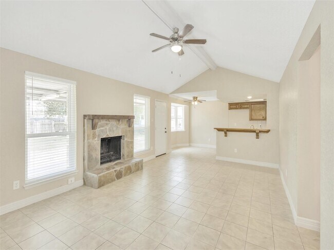 Foto del edificio - 2311 Lemonwood Ln