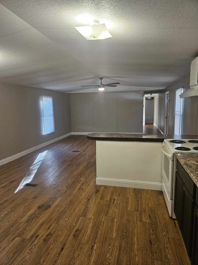 Foto del edificio - 505 Browns Creek Rd