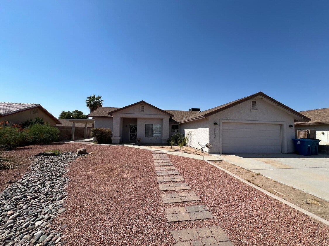 Foto principal - 3 BEDROOM HOME IN THE FOOTHILLS WITH A SPA!