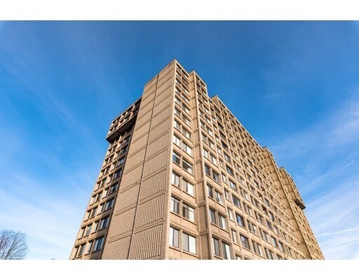 Foto del edificio - 250 Hammond Pond Pkwy