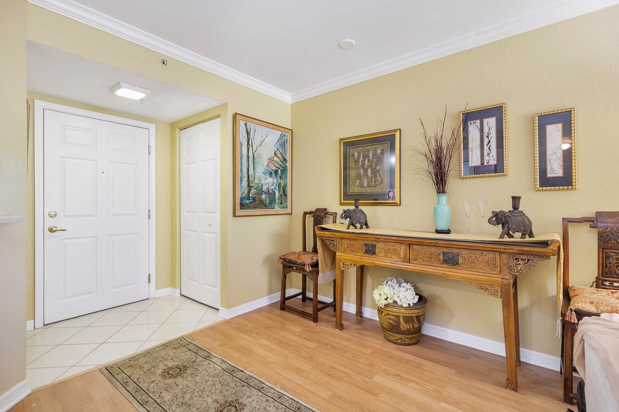 Primary Photo - 1801 N Flagler Dr