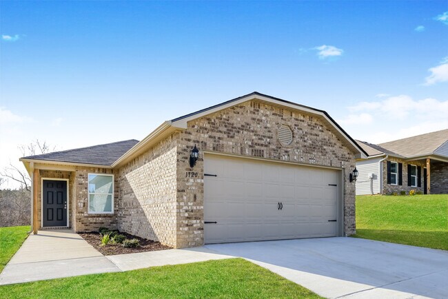 Building Photo - 1120 Brookhaven Drive