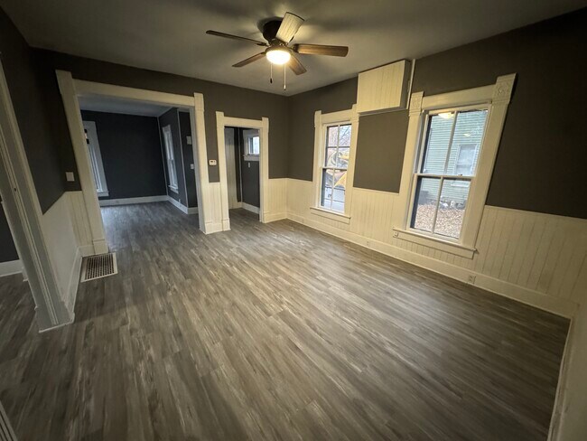 Foto del edificio - 82 N Elm St