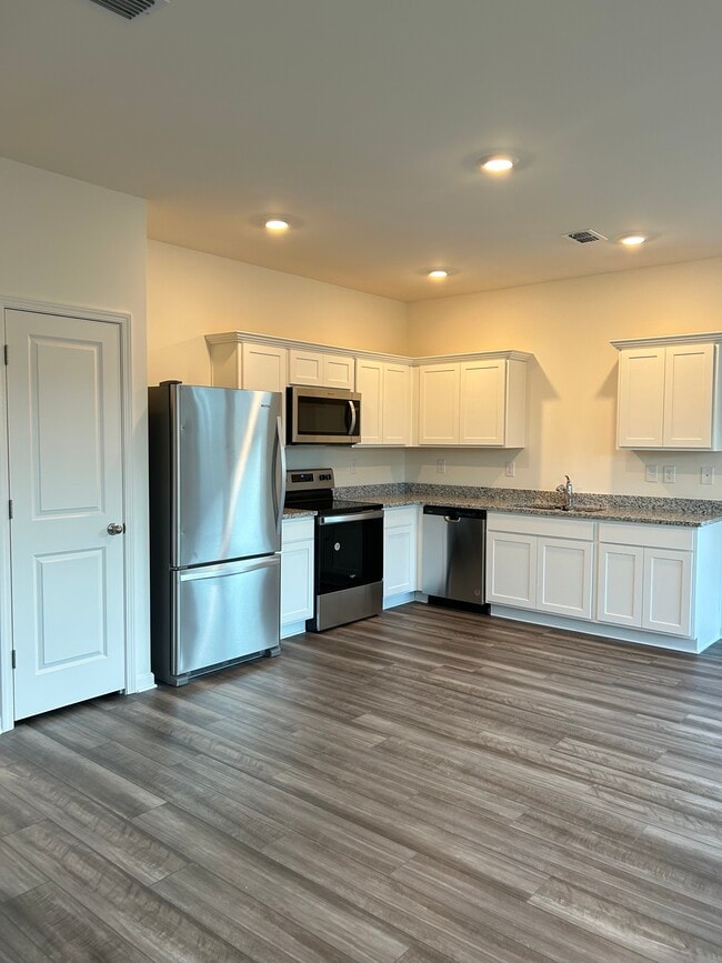 Photo - 69 Rydal Wy Townhome