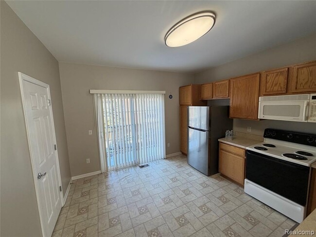 Building Photo - 44745 Ellery Ln