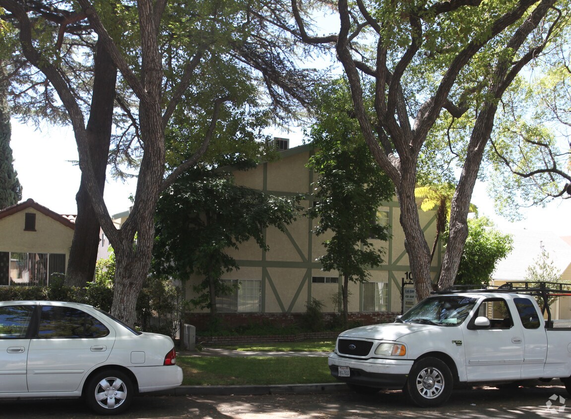 Building Photo - 1044 Ruberta Ave