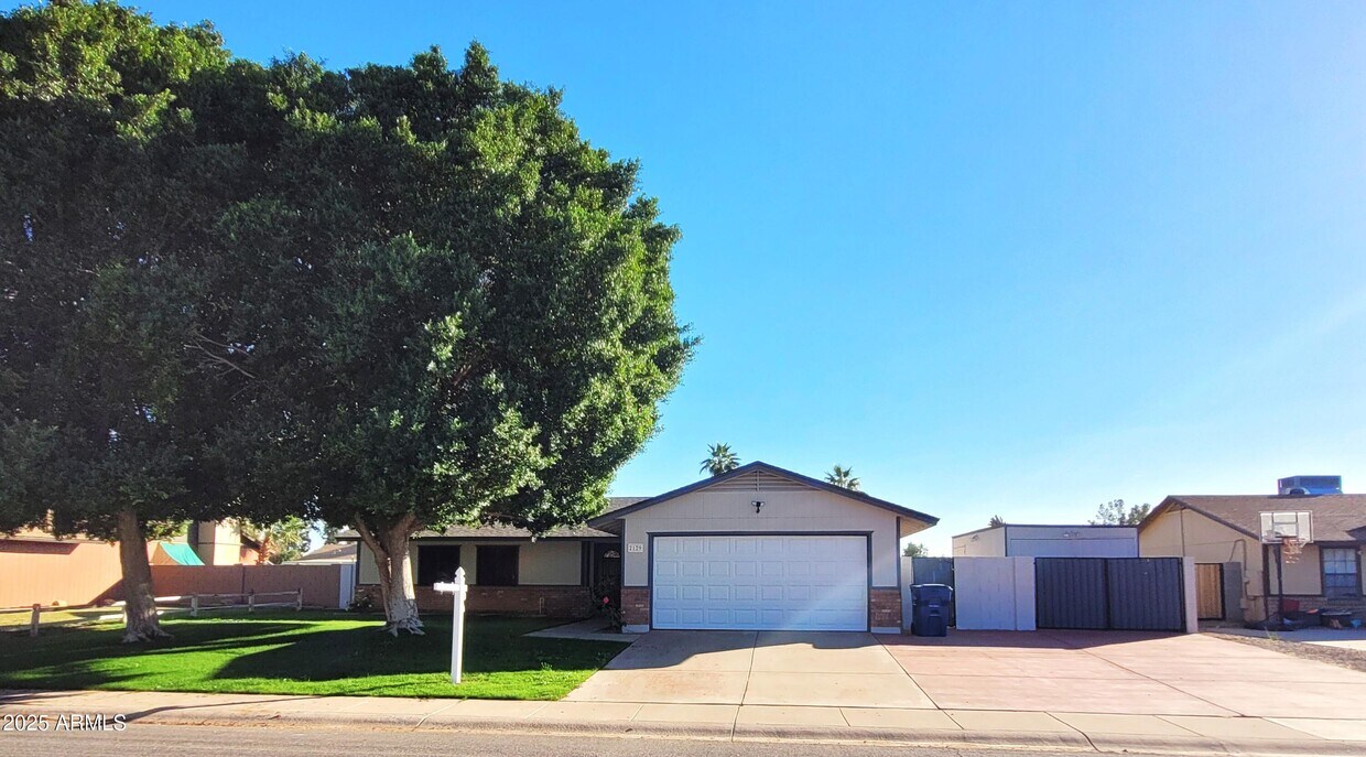 Foto principal - 2129 W Tyson St