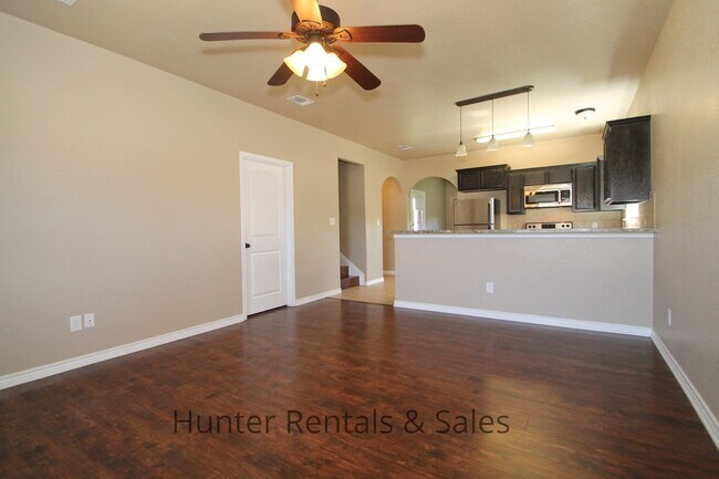 Building Photo - 1111 Grace Point Dr
