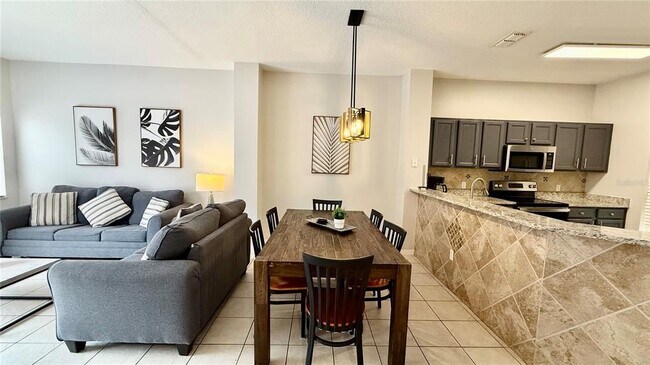 Foto del edificio - 8517 Bay Lilly Loop