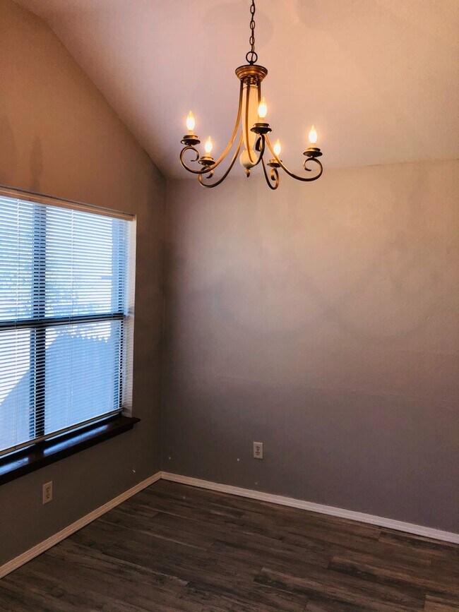 Foto del edificio - 3 bed 2 bath home for rent in Norman near ...