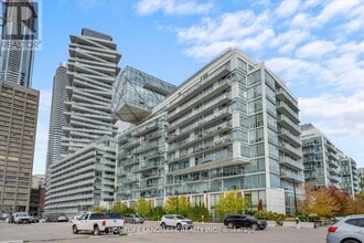 Building Photo - 29 Queens Quay E