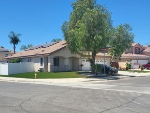 Building Photo - 25375 Forest Wood Cir