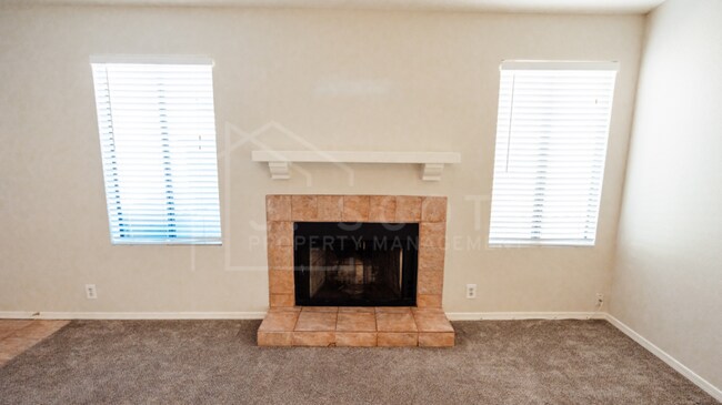 Building Photo - Charming Ahwatukee Home in Gated Community...