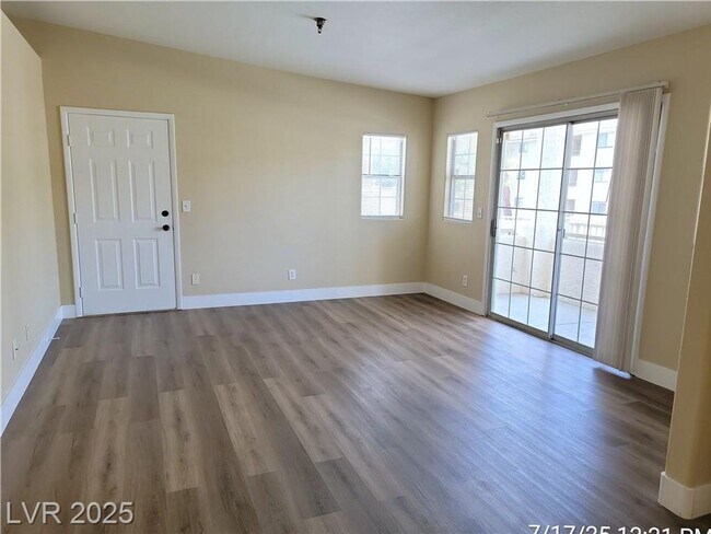 Building Photo - VIEW VIEW VIEW!!! FANTASTIC GREEN VALLEY 3...