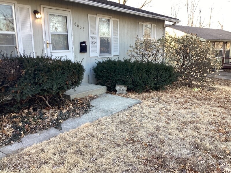 Foto principal - 6005 E 148th St