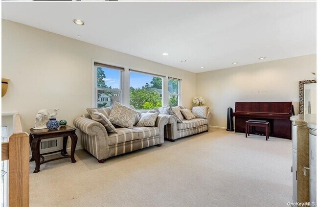 Foto del edificio - 261 Gramercy Dr