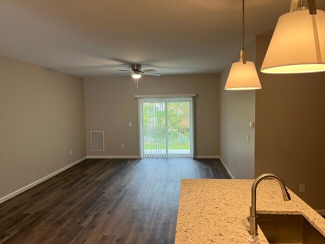 Foto del edificio - 2087 Community Ln