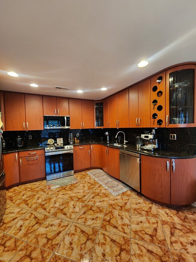 Building Photo - 136 Forge Ln
