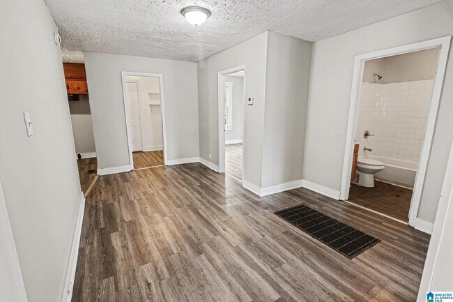 Foto del edificio - 1447 Wharton Ave