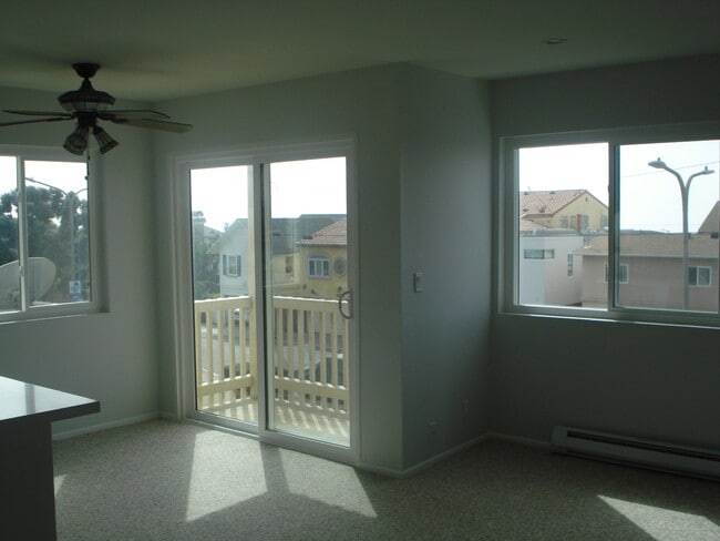 Building Photo - OCEAN VIEW 2 BDRM 2 BA CONDO FOR LEASE