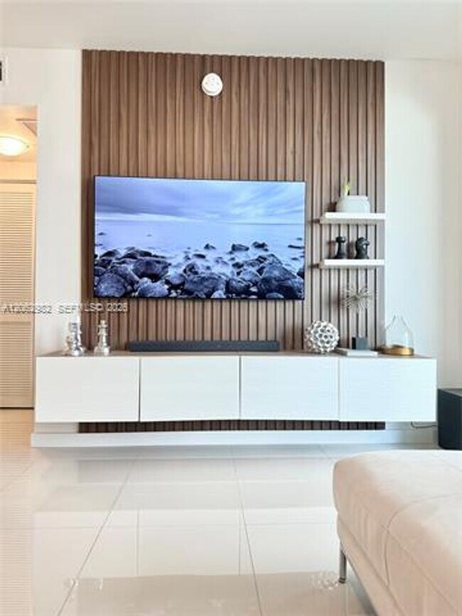 Foto del edificio - 7825 NW 107th Ave