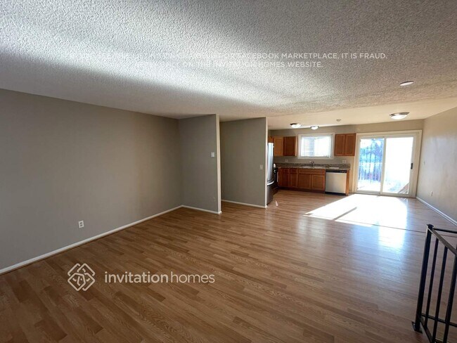 Building Photo - 1393 S Zeno St