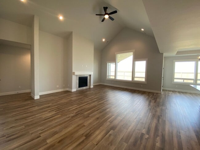 Building Photo - 3090 Bobwhite Way.