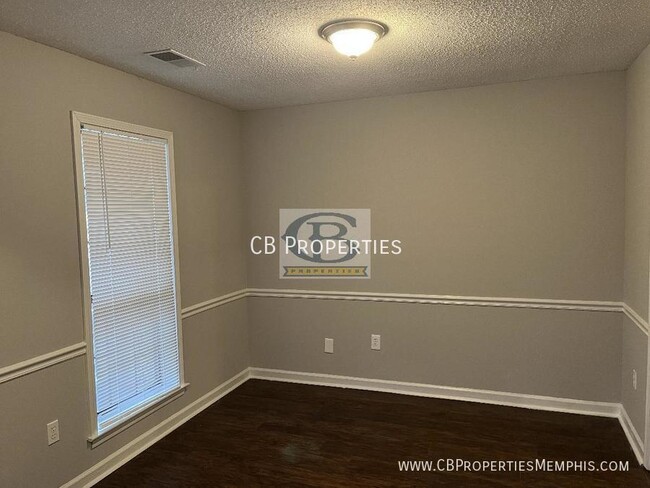 Foto del edificio - 7333 Isherwood Rd
