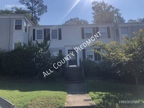 Building Photo - 547 Wakefield Dr