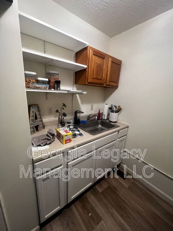 Building Photo - 35 Spring St