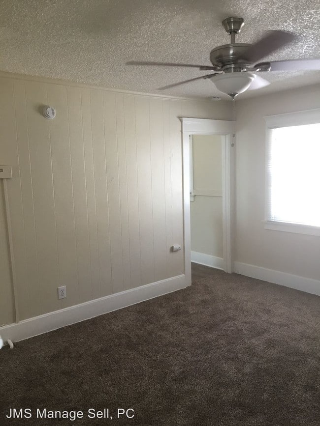 Foto del edificio - 914 N Loma Vista Dr