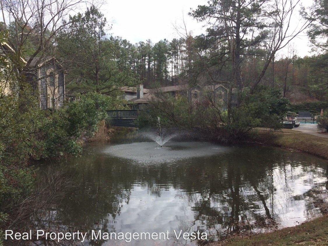 Building Photo - 342 River Pointe Dr