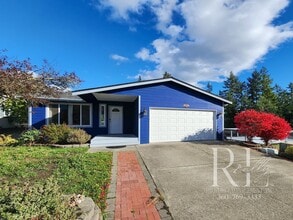 Building Photo - 1224 Daniels Ave