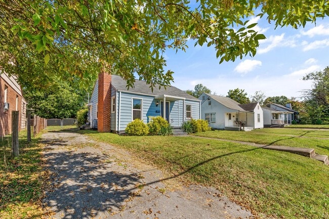 Building Photo - 3312 Clearview St