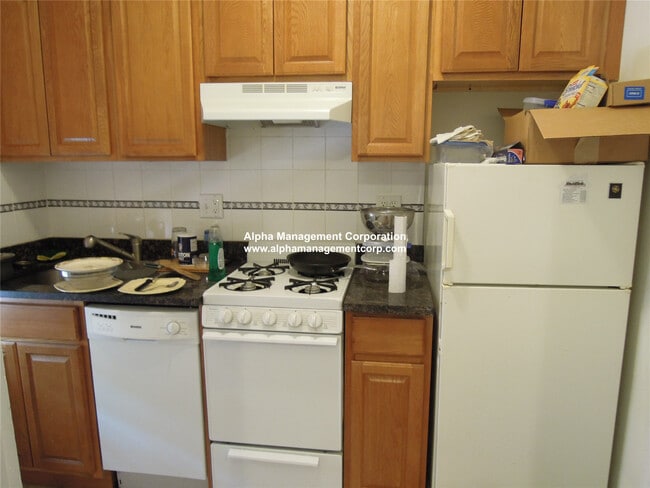 Building Photo - 115 St Stephen St