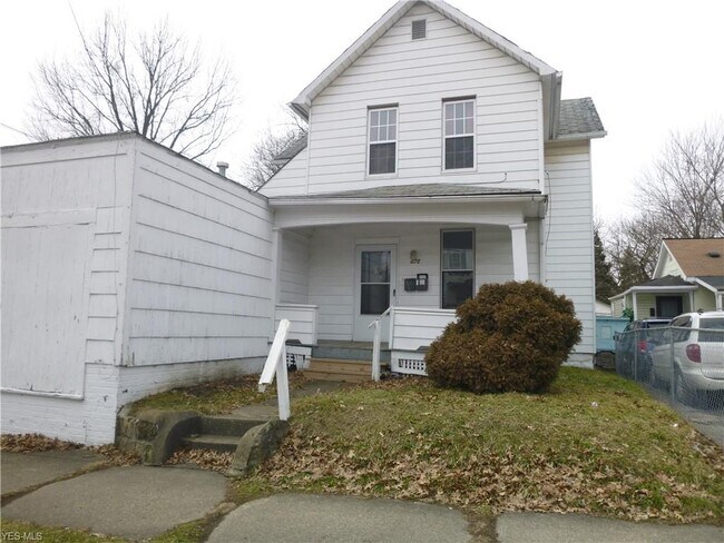 Building Photo - 678 Kling St