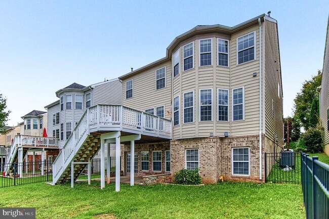 Foto del edificio - 14566 Collingham Pl