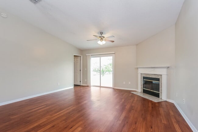 Building Photo - 8256 Teaticket Dr