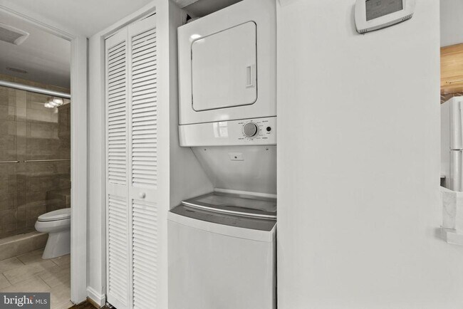 Foto del edificio - 1736 Willard St NW